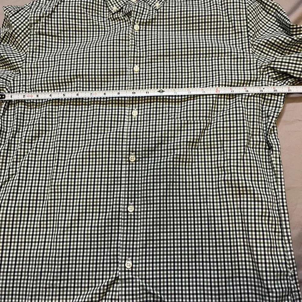 J crew classic plaid shirt Size medium